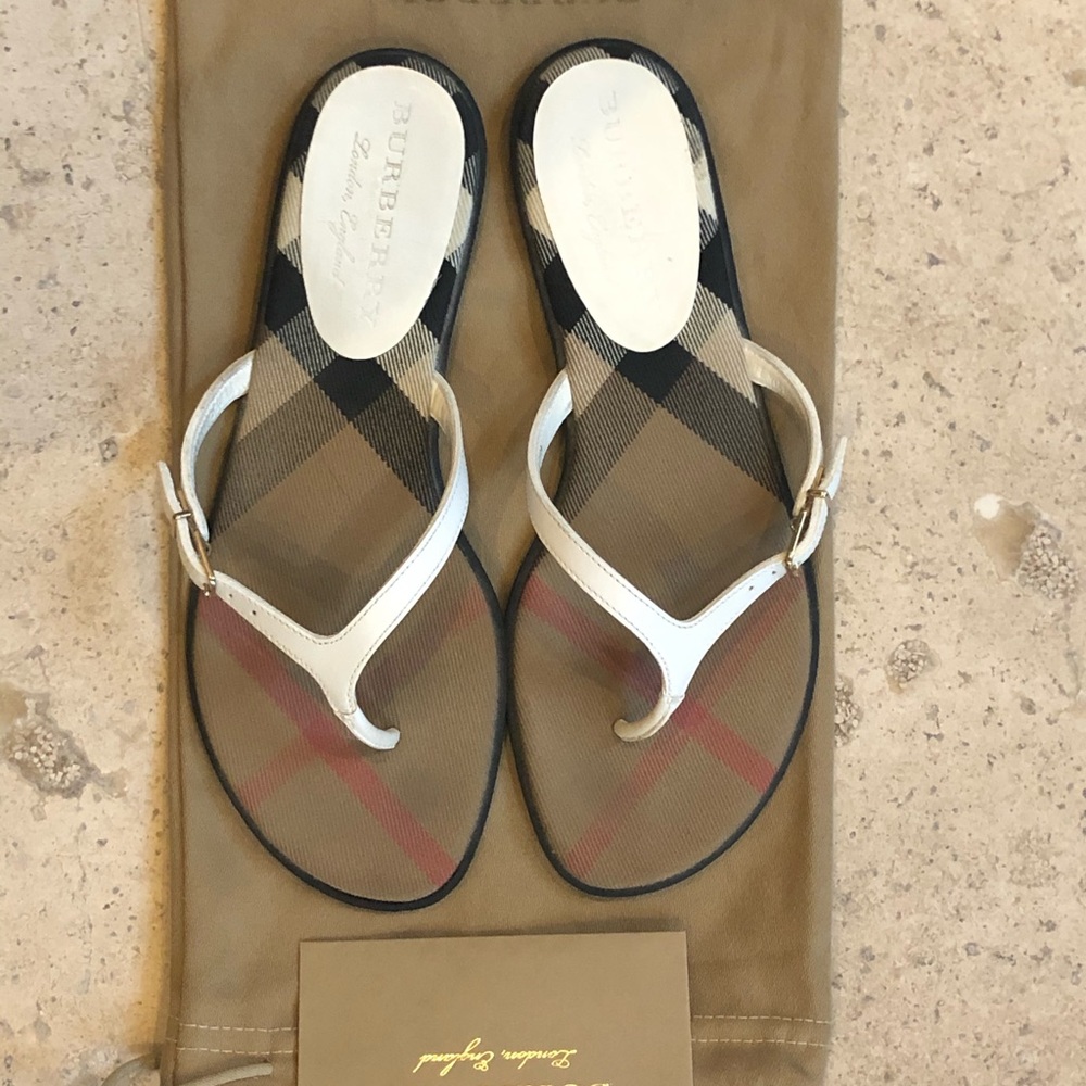 Burberry white leather Meadow Flip Flops